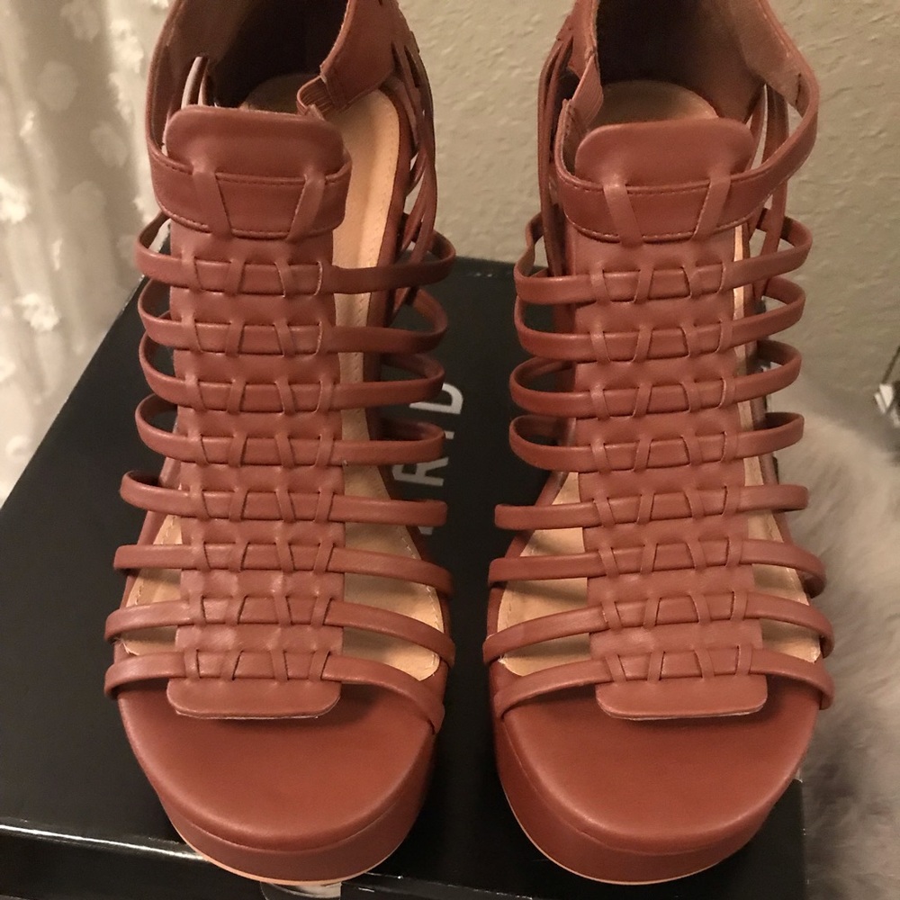 NEW! Cognac Wedge heel